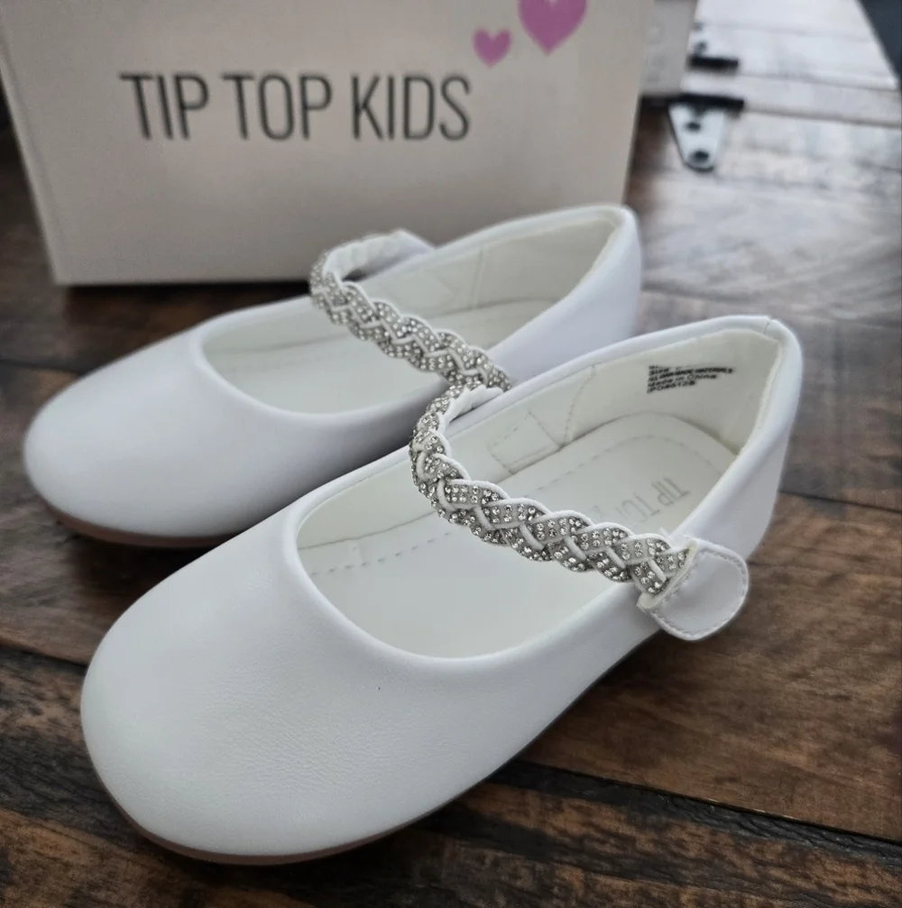 Tip Top Kids Girls MaryJane White Shoe with Rhinestone Strap. Style S169. Size 4